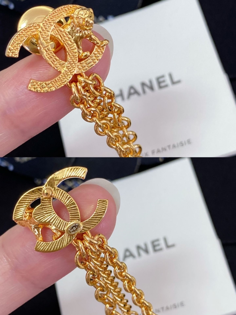 Ch**el necklaces